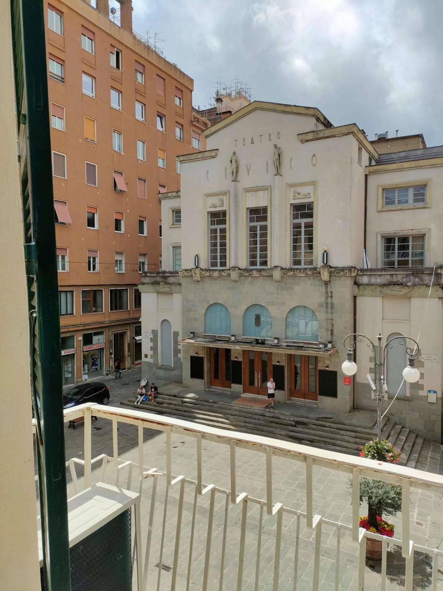 Appartement Il Balcone Sul Teatro à La Spezia Extérieur photo
